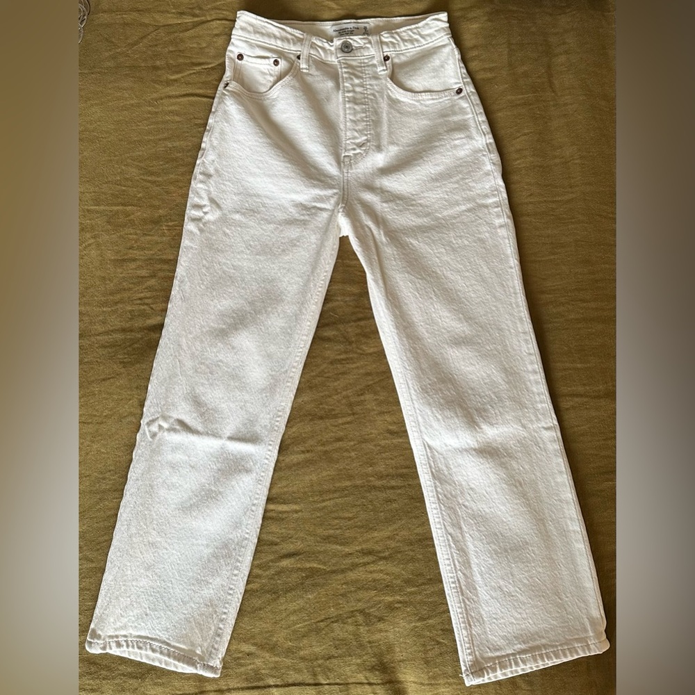 Abercombie & Fitch | The Ankle Straight Ultra High-Rise Jean